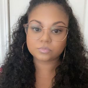 Meet your Posher, Samara